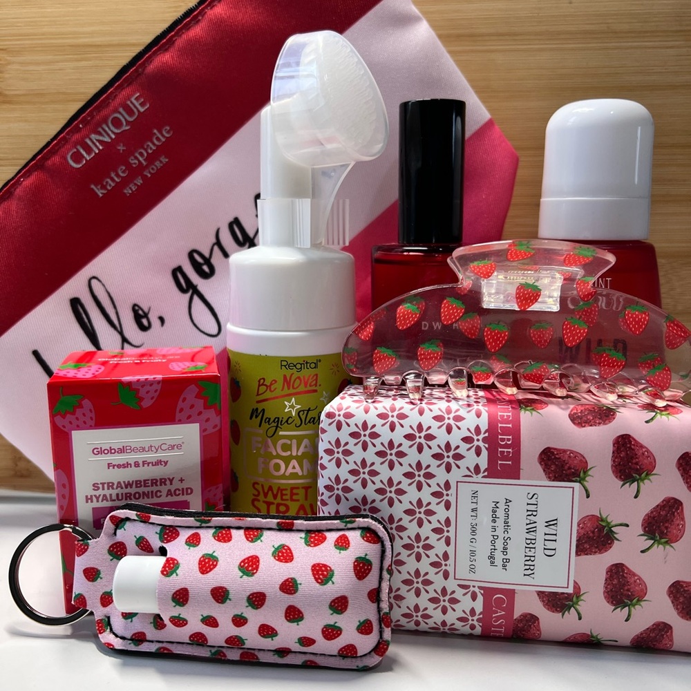 Strawberry Themed 8 piece self care Set